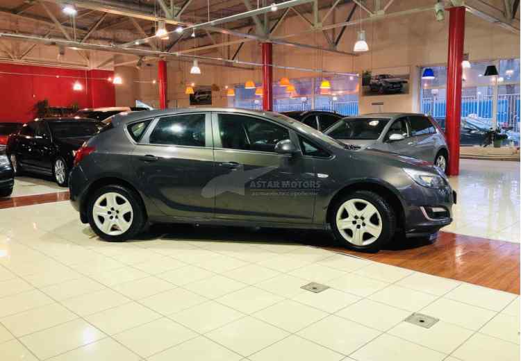 Opel Astra J Рестайлинг