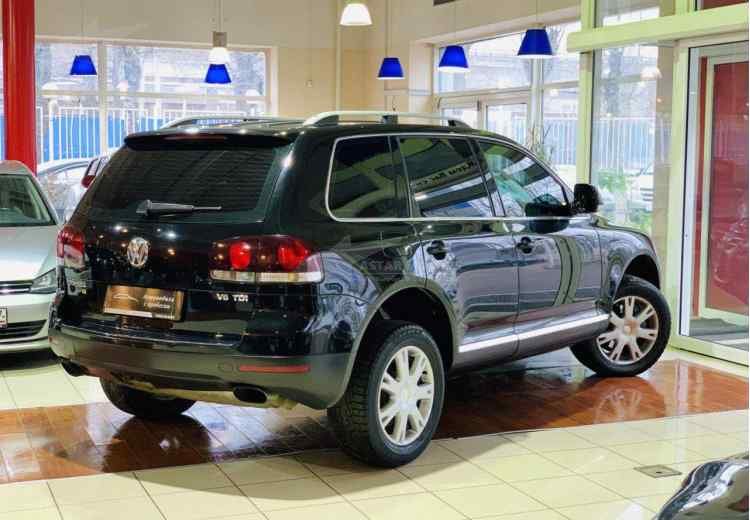 Volkswagen Touareg I Рестайлинг