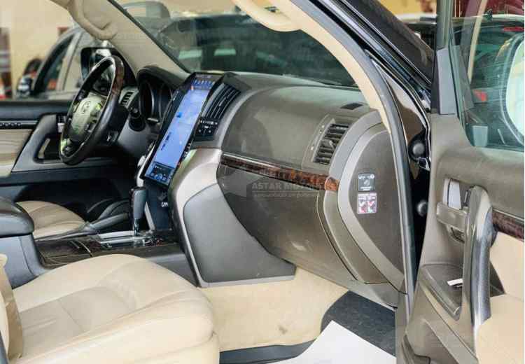 Toyota Land Cruiser 200 Series