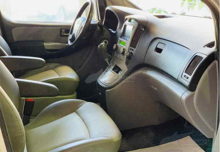 Hyundai Grand Starex I