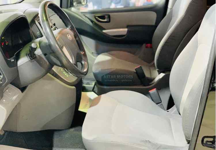 Hyundai Grand Starex I