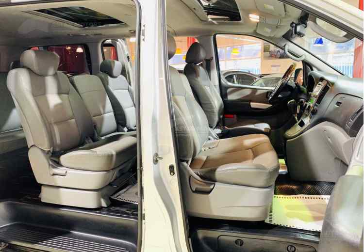 Hyundai Grand Starex I