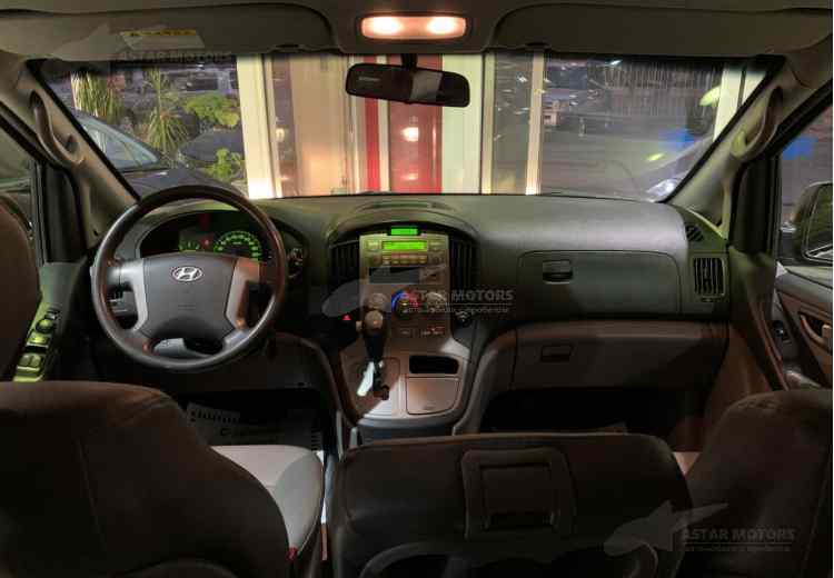 Hyundai Grand Starex I