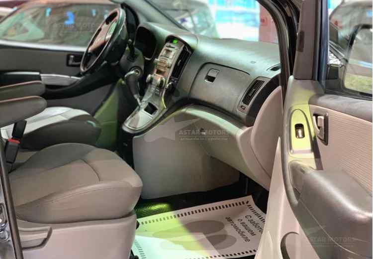 Hyundai Grand Starex I