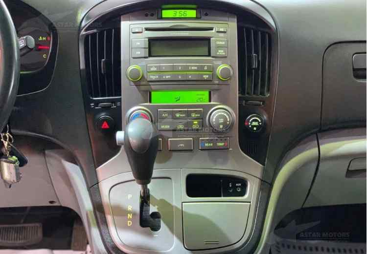 Hyundai Grand Starex I