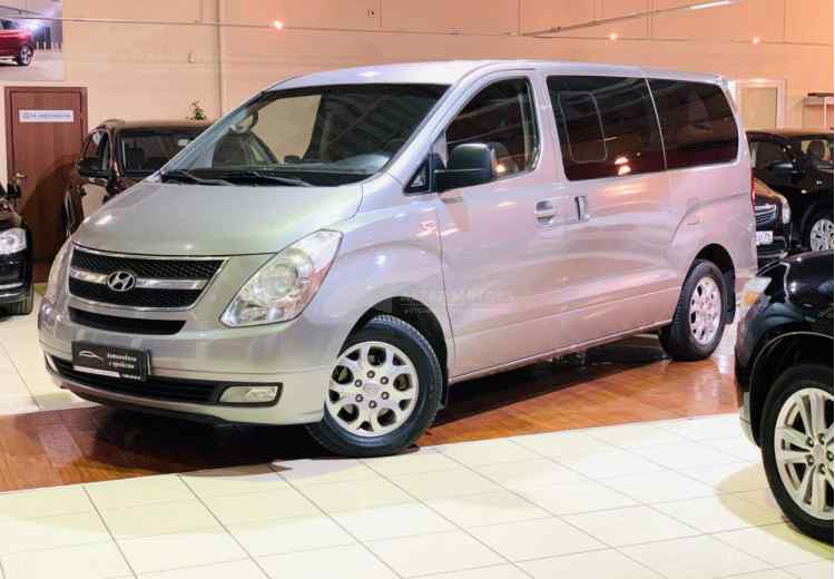 Hyundai Grand Starex I