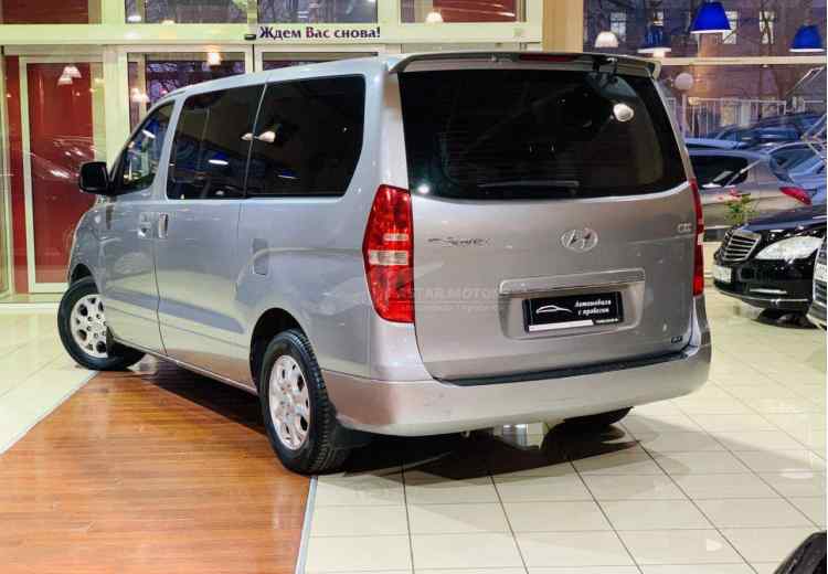 Hyundai Grand Starex I