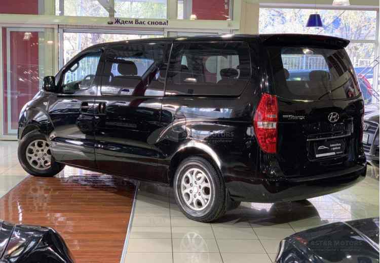 Hyundai Grand Starex I