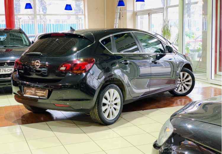 Opel Astra J Рестайлинг