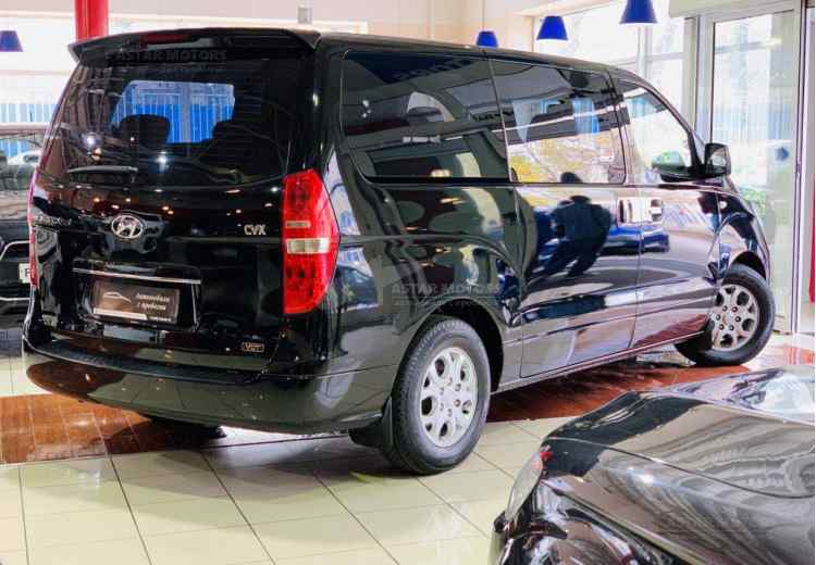 Hyundai Grand Starex I