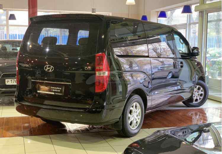 Hyundai Grand Starex I