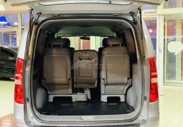 Hyundai Grand Starex I