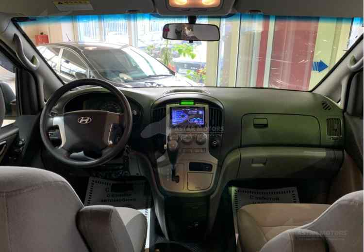 Hyundai Grand Starex I