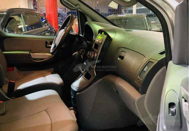 Hyundai Grand Starex I