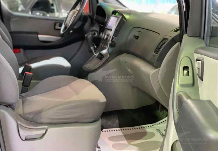 Hyundai Grand Starex I