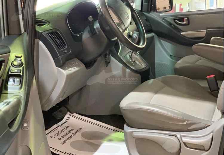 Hyundai Grand Starex I