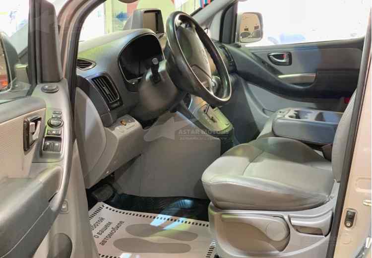 Hyundai Grand Starex I