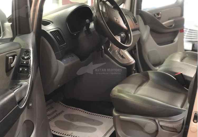 Hyundai Grand Starex I