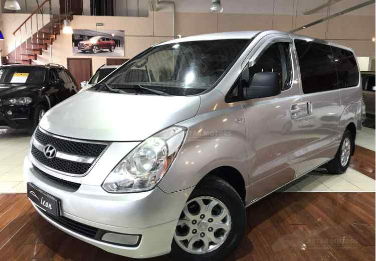Hyundai Grand Starex I