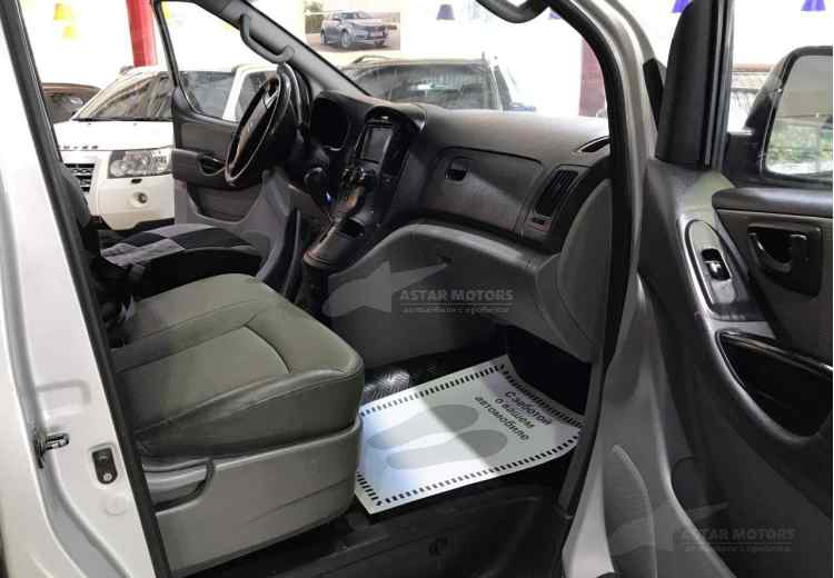 Hyundai Grand Starex I