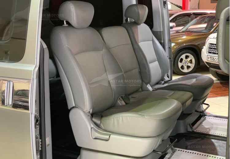 Hyundai Grand Starex I