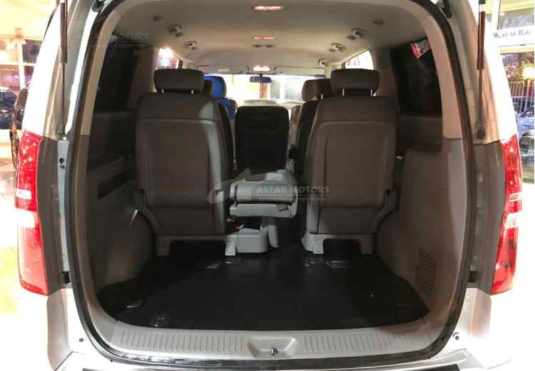 Hyundai Grand Starex I