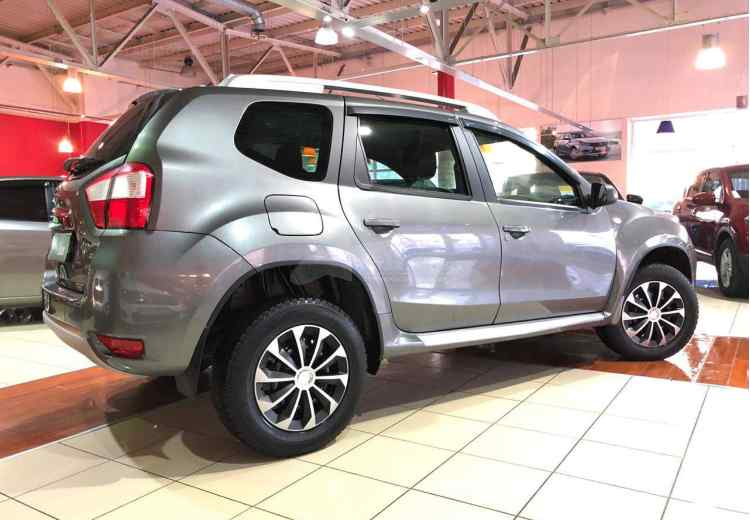 Nissan Terrano III (D10)