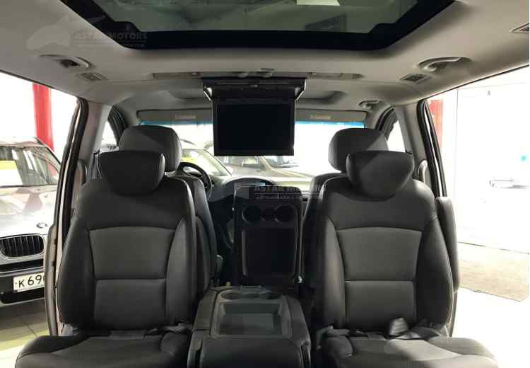 Hyundai Grand Starex I