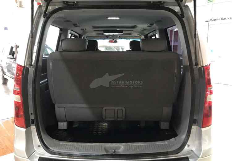 Hyundai Grand Starex I