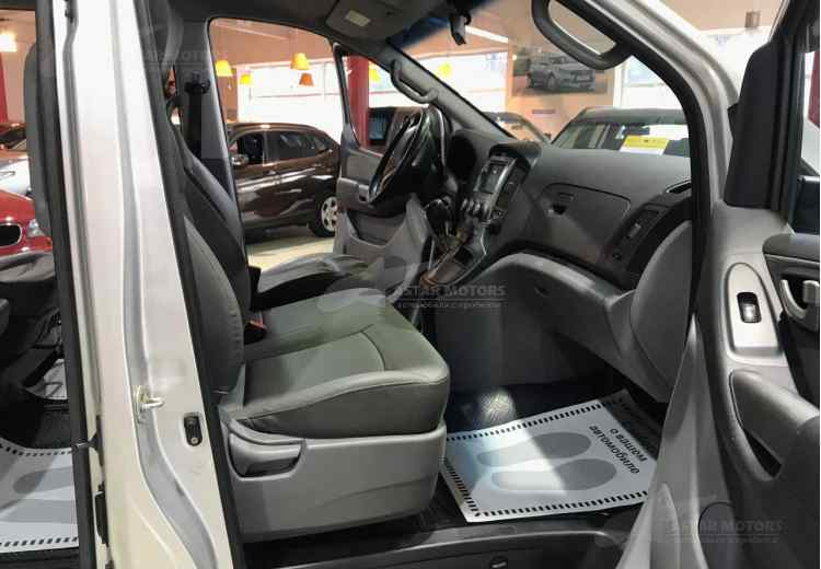 Hyundai Grand Starex I