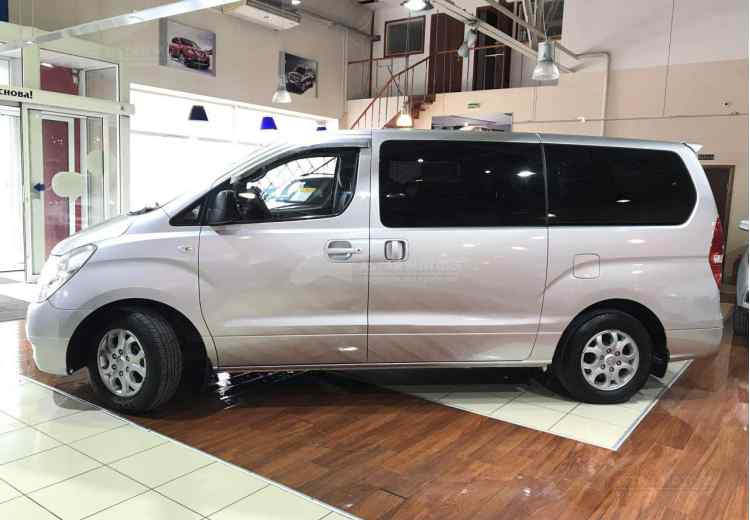 Hyundai Grand Starex I