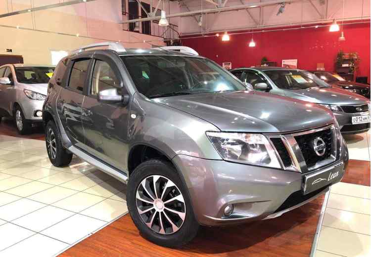 Nissan Terrano III (D10)