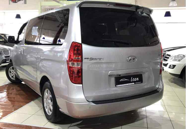 Hyundai Grand Starex I