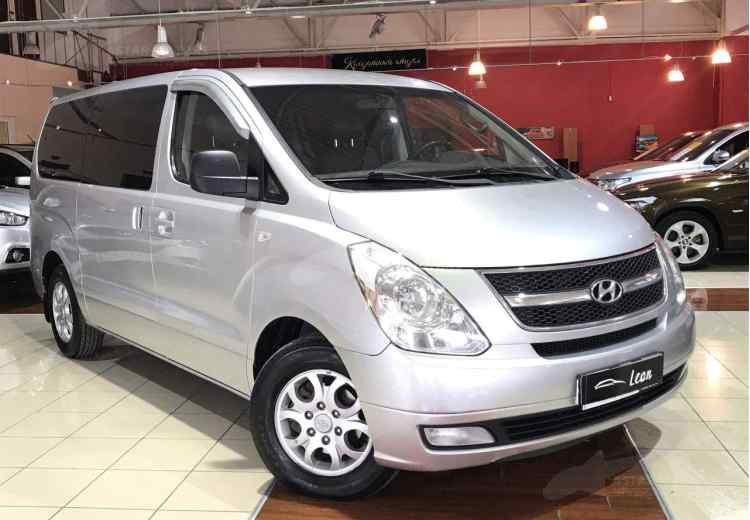 Hyundai Grand Starex I