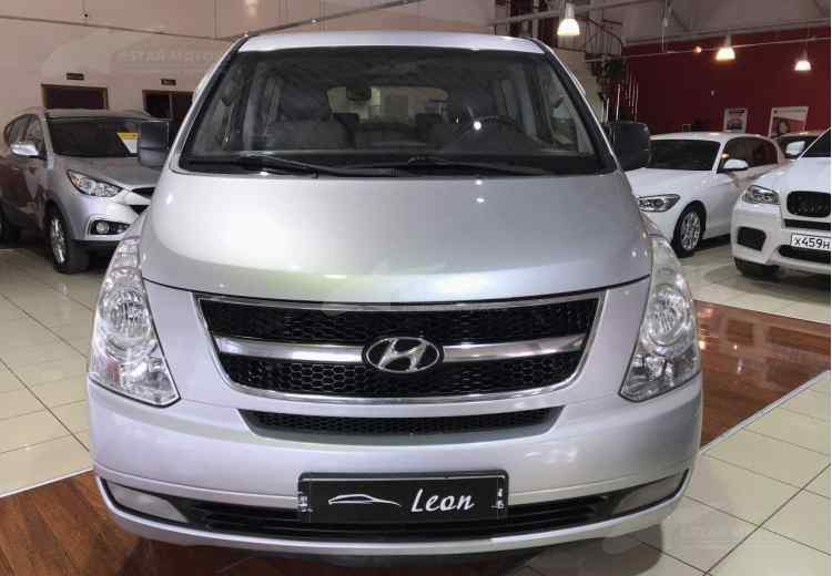 Hyundai Grand Starex I