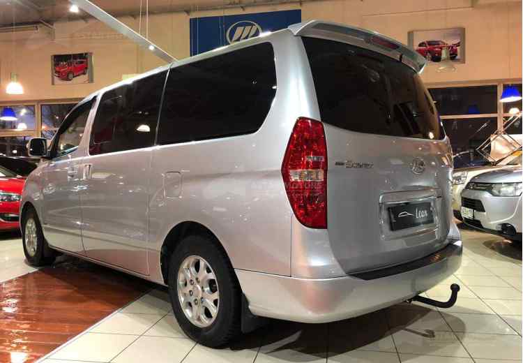 Hyundai Grand Starex I