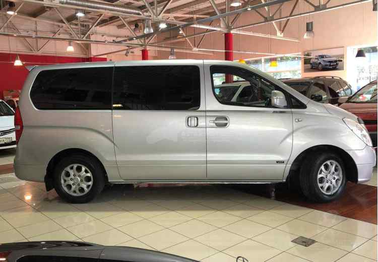 Hyundai Grand Starex I