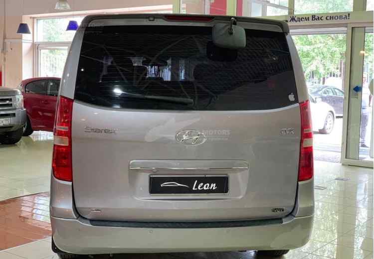 Hyundai Grand Starex I