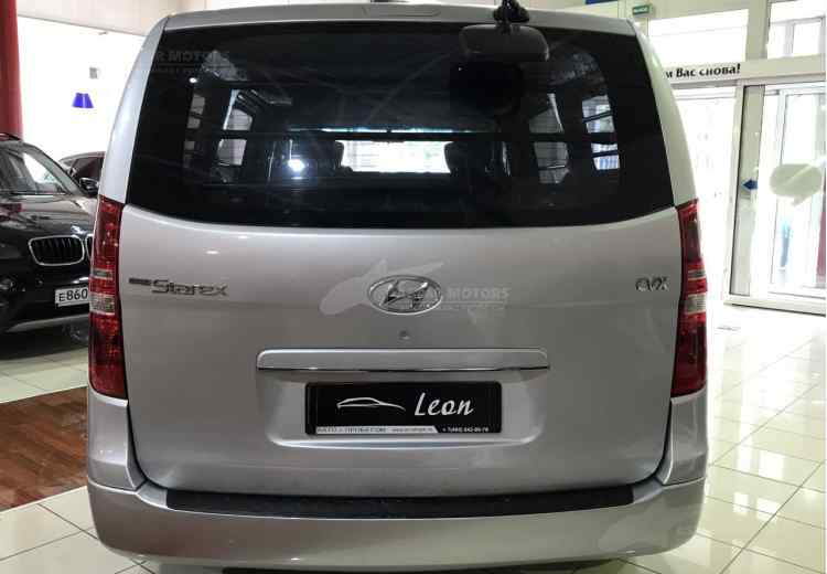 Hyundai Grand Starex I