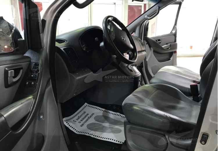 Hyundai Grand Starex I