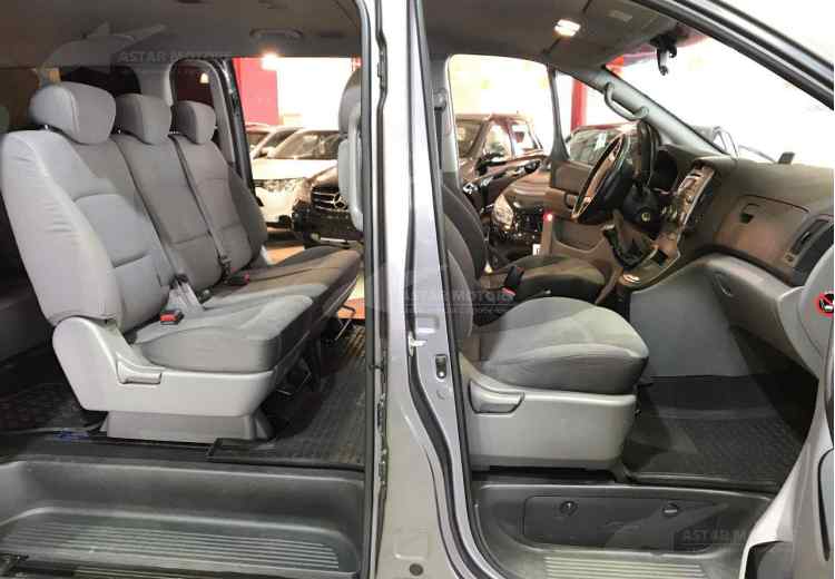 Hyundai Grand Starex I