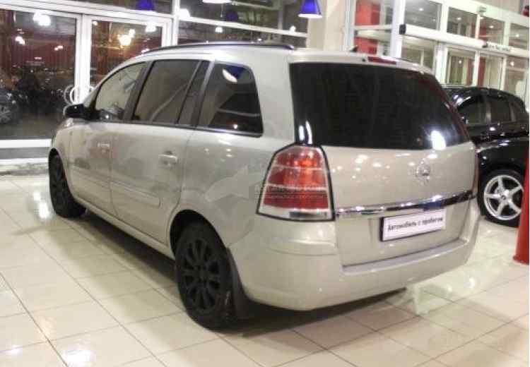 Opel Zafira B Рестайлинг