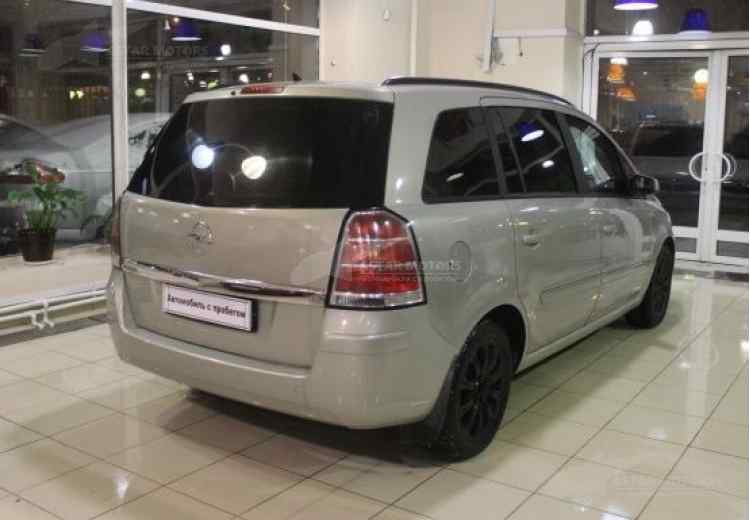 Opel Zafira B Рестайлинг