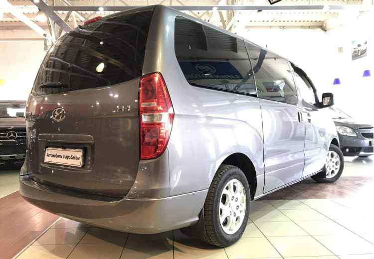 Hyundai Grand Starex I