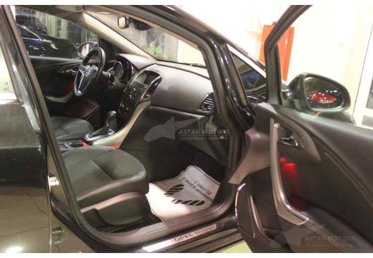 Opel Astra J Рестайлинг