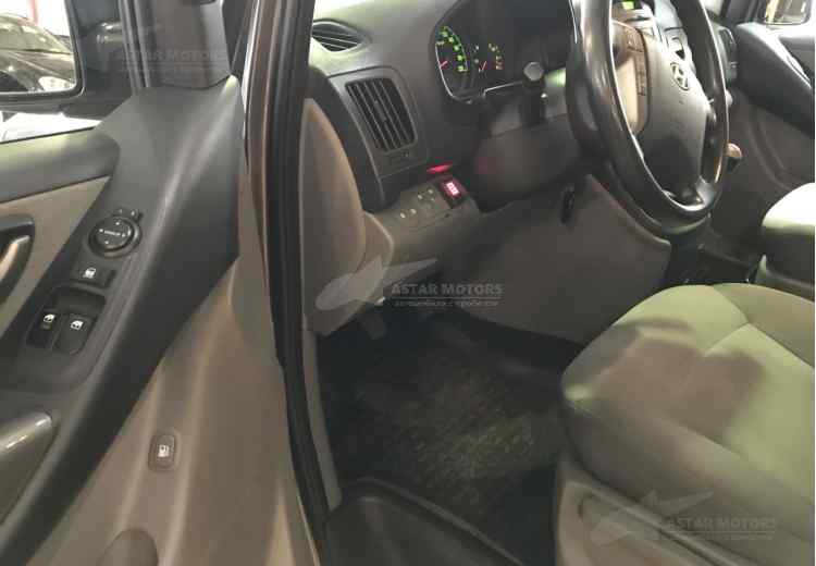 Hyundai Grand Starex I