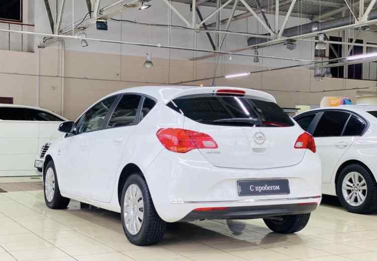 Opel Astra J Рестайлинг