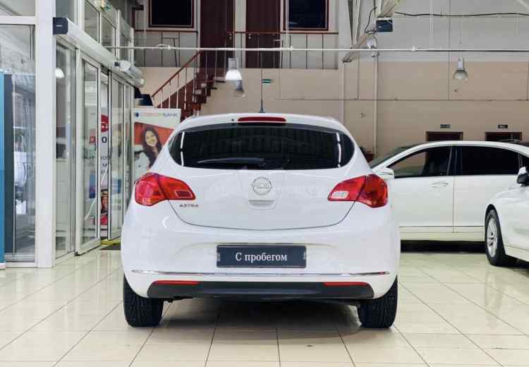 Opel Astra J Рестайлинг