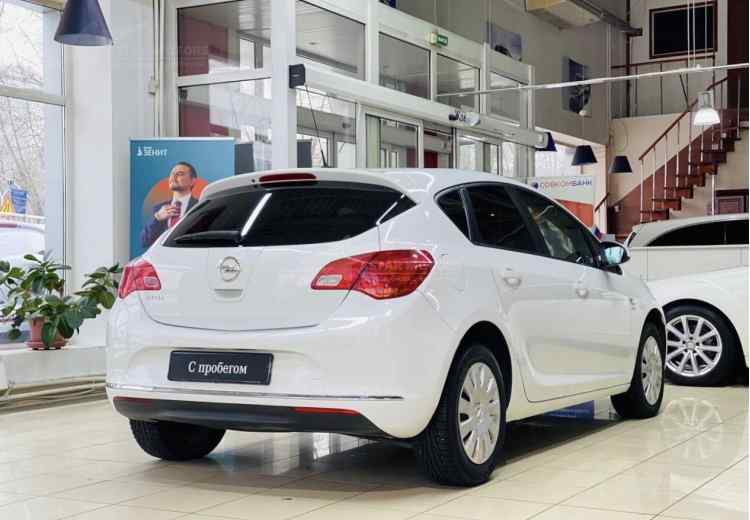 Opel Astra J Рестайлинг