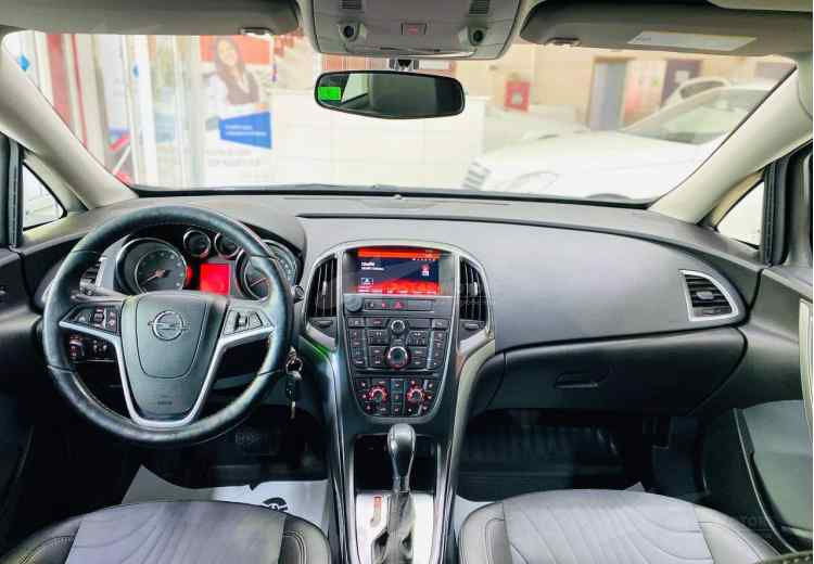 Opel Astra J Рестайлинг